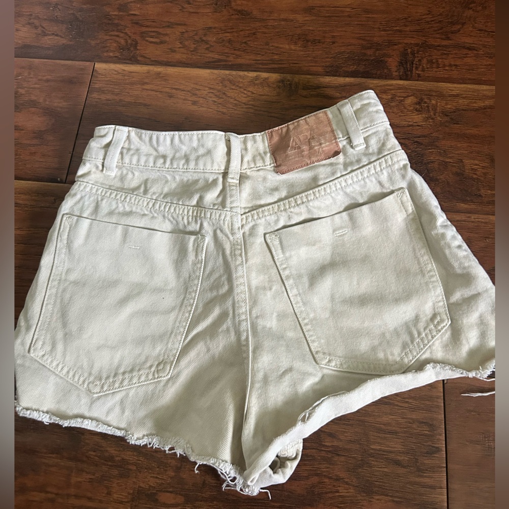 Zara jean shorts! 🤍🤍
